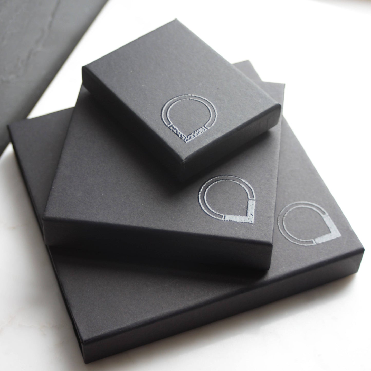 9ct Gold Hammered Disc Pendant Necklace