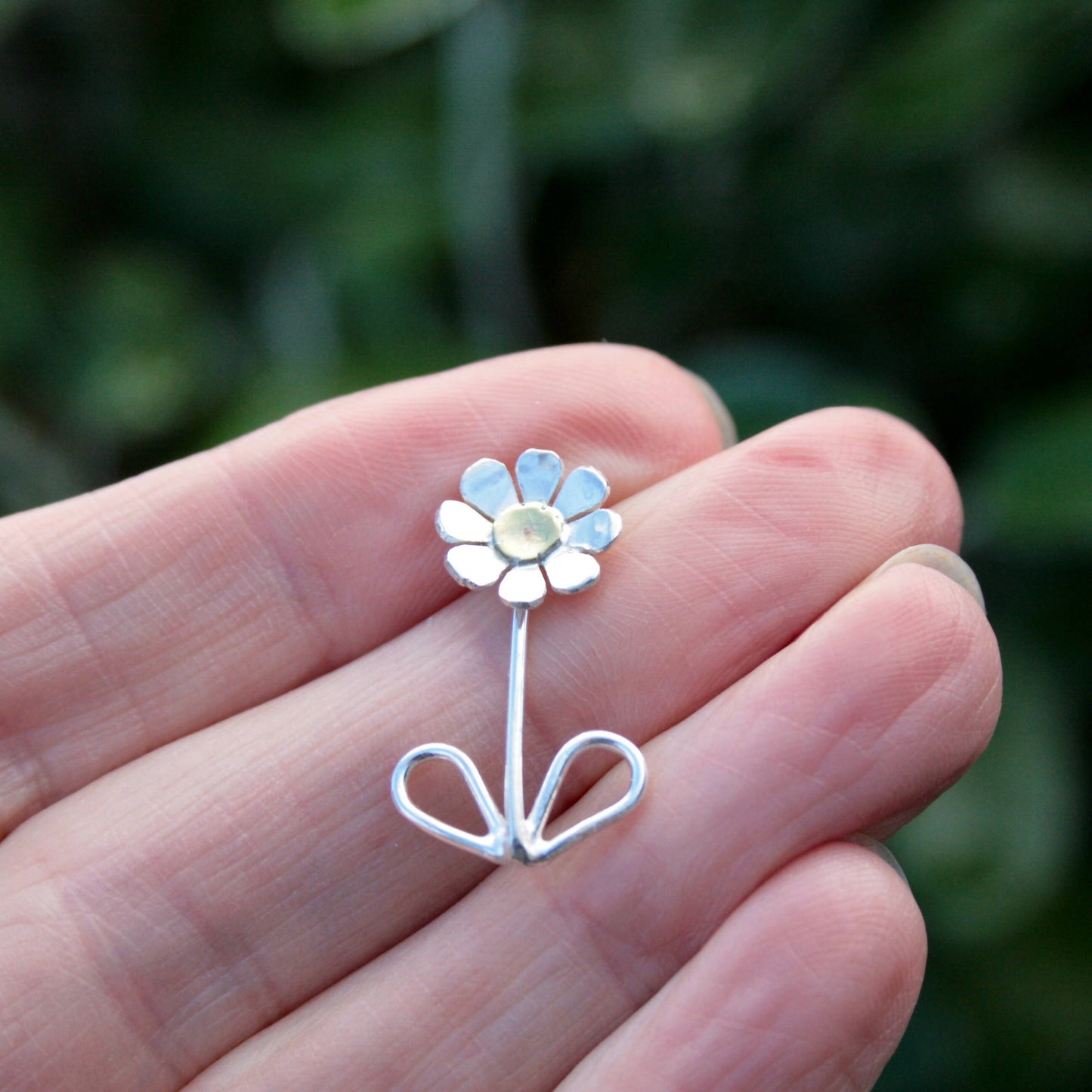 Sterling silver daisy brooch