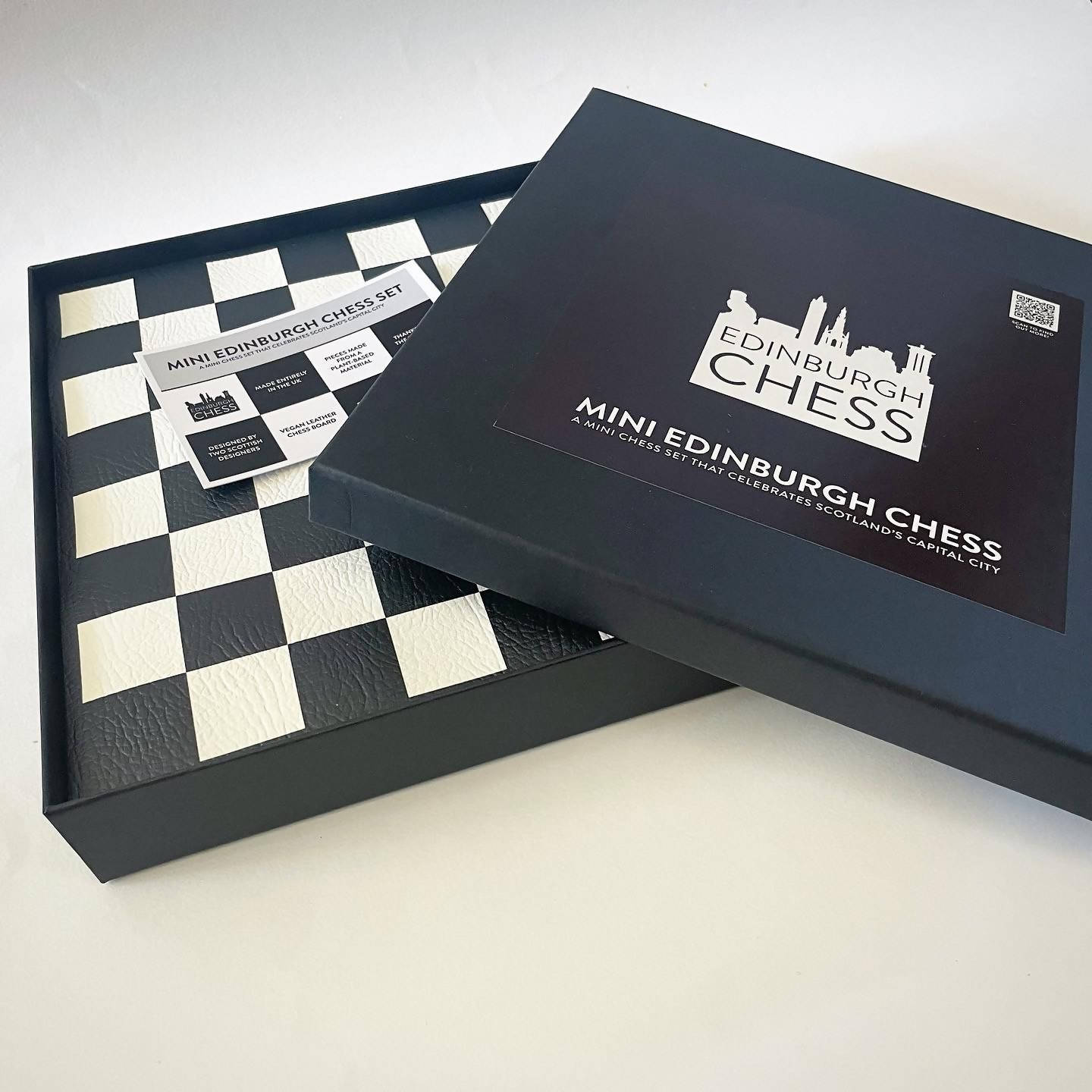 Edinburgh MINI Chess Set