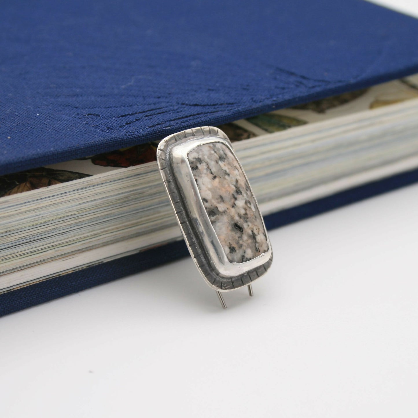 Edinburgh Royal Mile Cobblestone Brooch