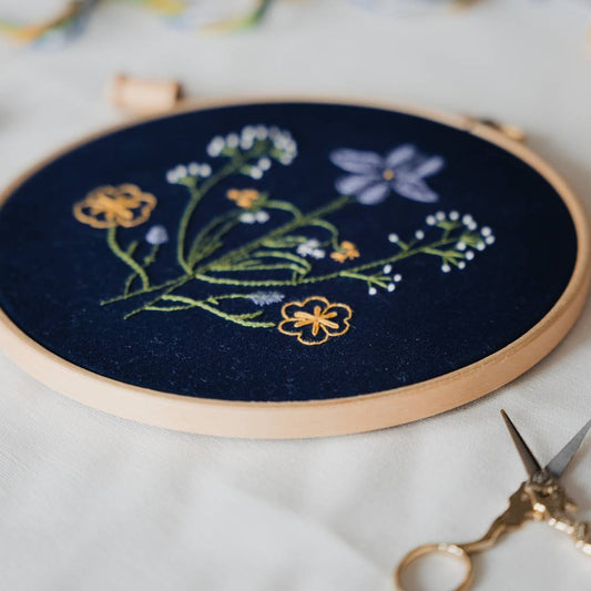 Botanicals Embroidery Kit