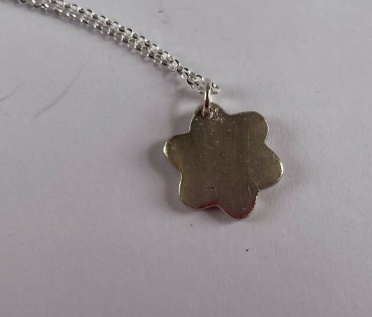 Fine silver flower pendant