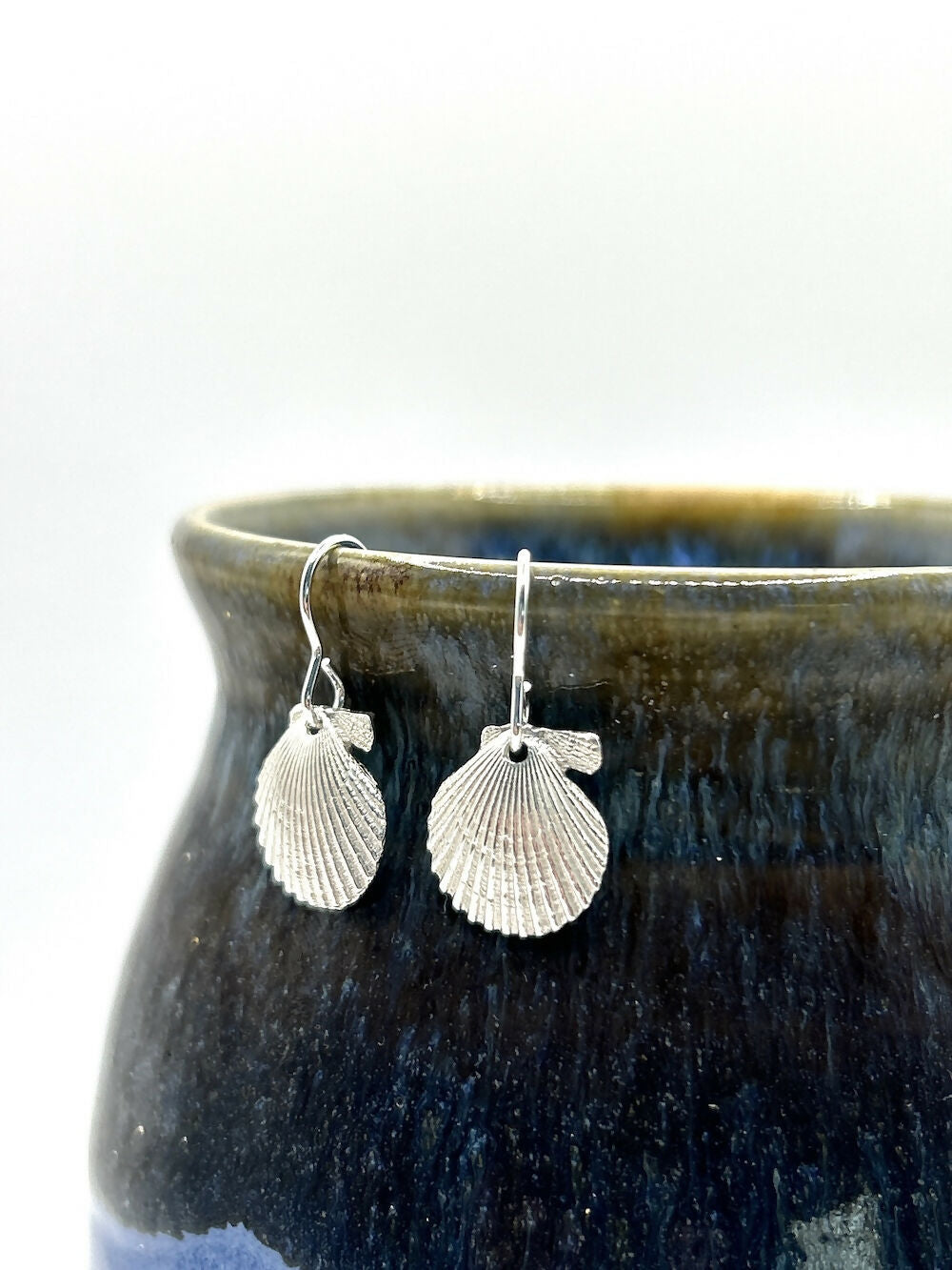Silver Scallop Shell Dangle Earrings : Isle of Colonsay