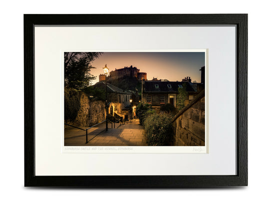 The Vennel & Edinburgh Castle Scotland - A4 (40x30cm) Framed/Unframed Fine Art Photo Print