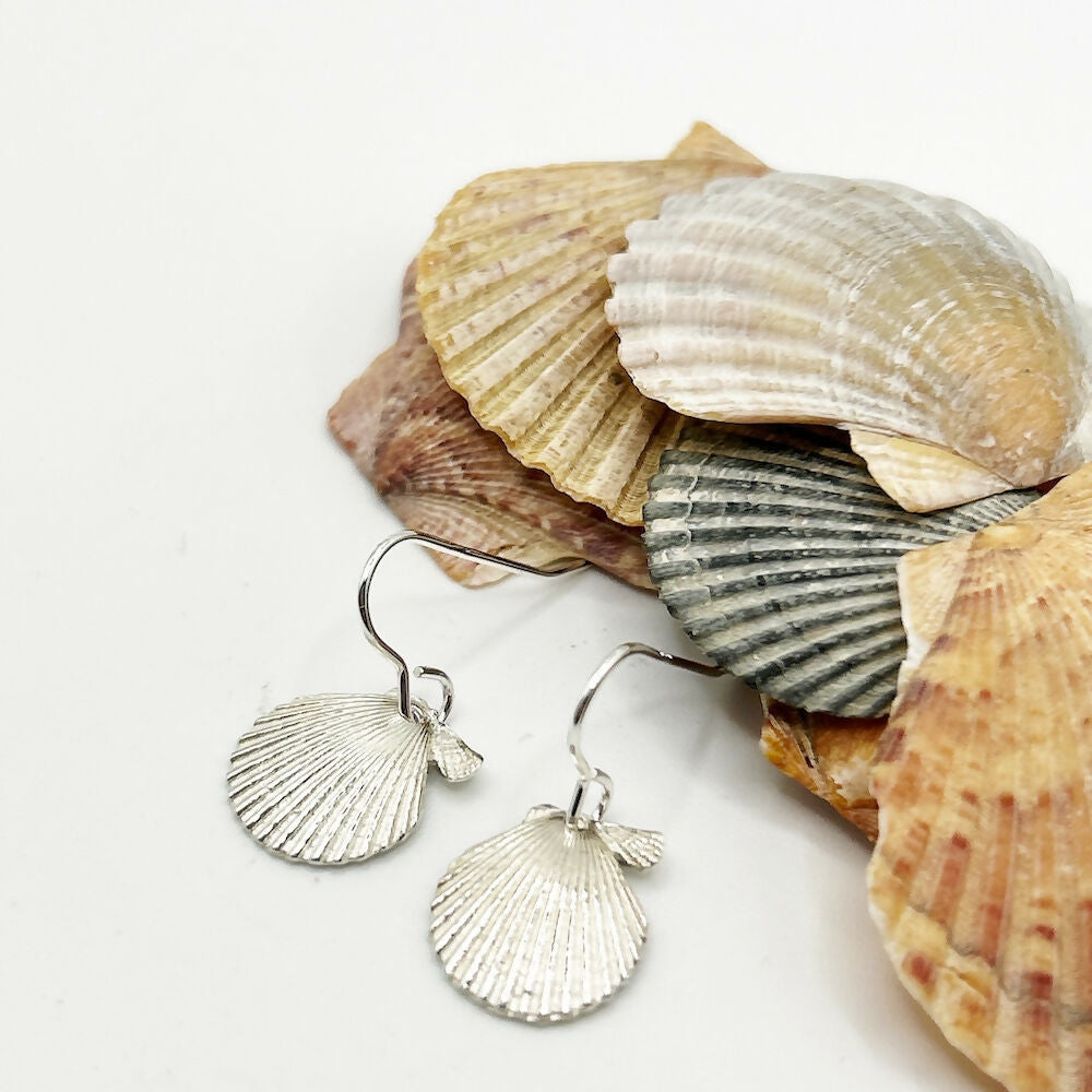 Silver Scallop Shell Dangle Earrings : Isle of Colonsay
