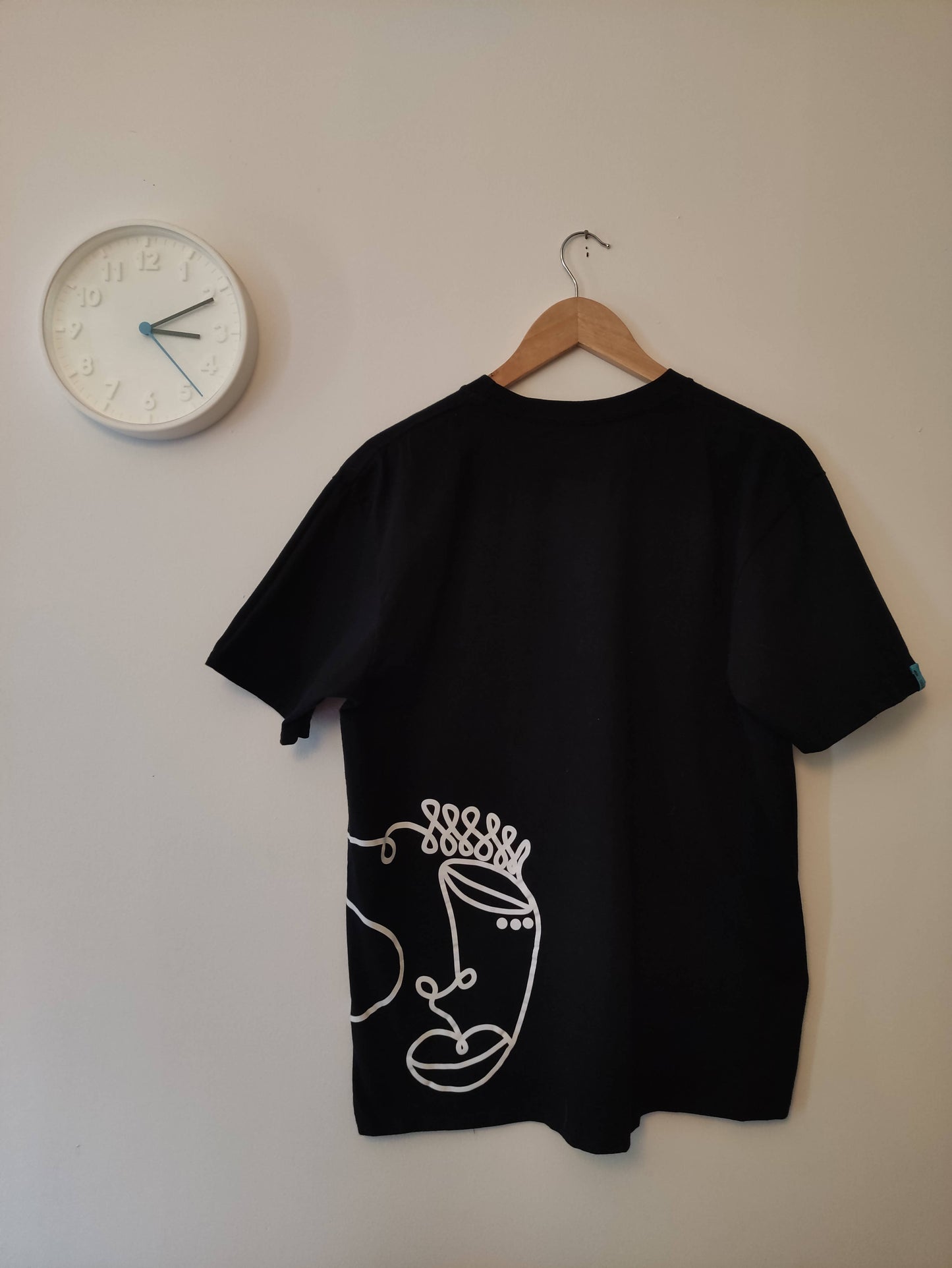 Linear faces Design 04, Side printed T-shirt
