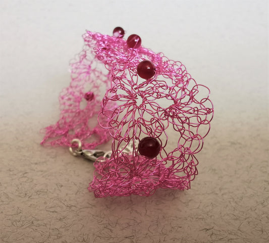 Pink Copper Wire Bracelet with Agate Beads