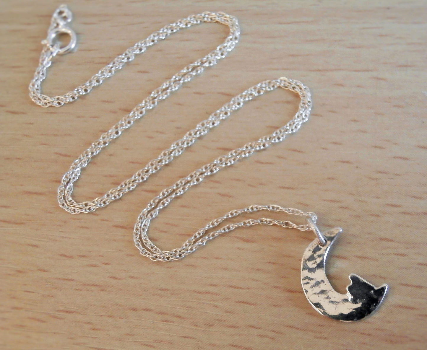 ‘Love you to the moon’ pendant