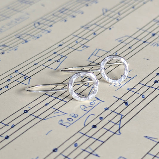 dangle-silver-earrings-circle