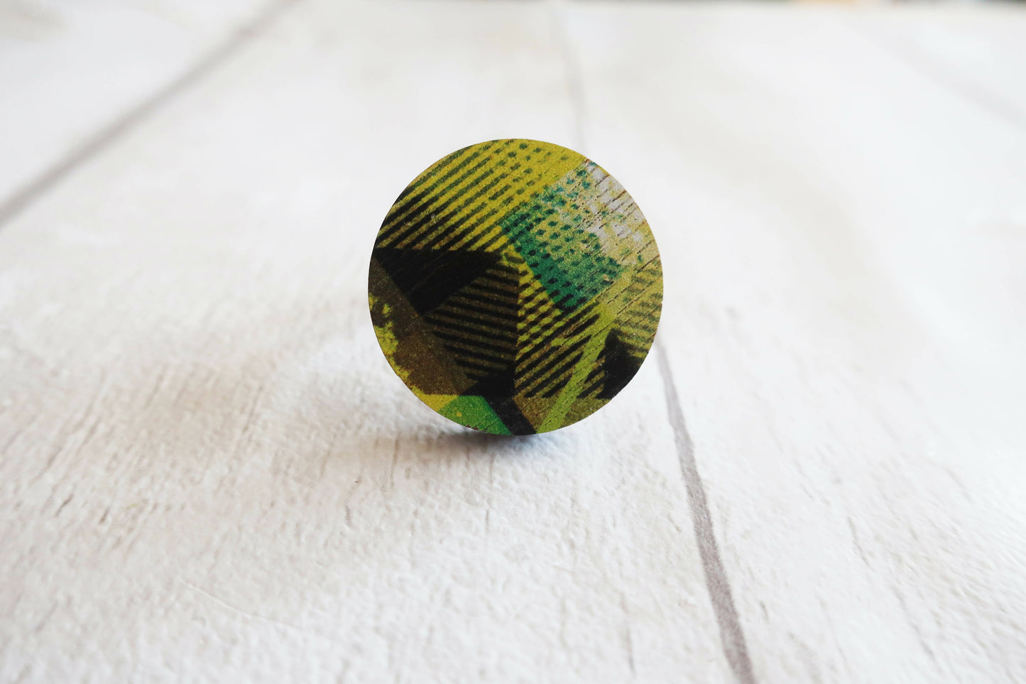 Yellow and black pattern wooden ring, adjustable