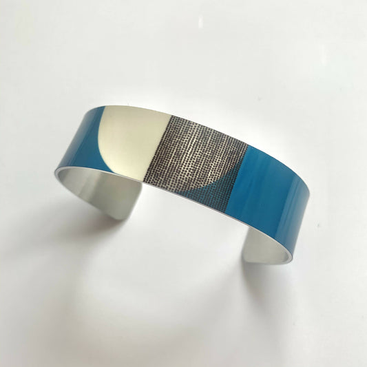 Balance Narrow Cuff Bracelet (Blue)