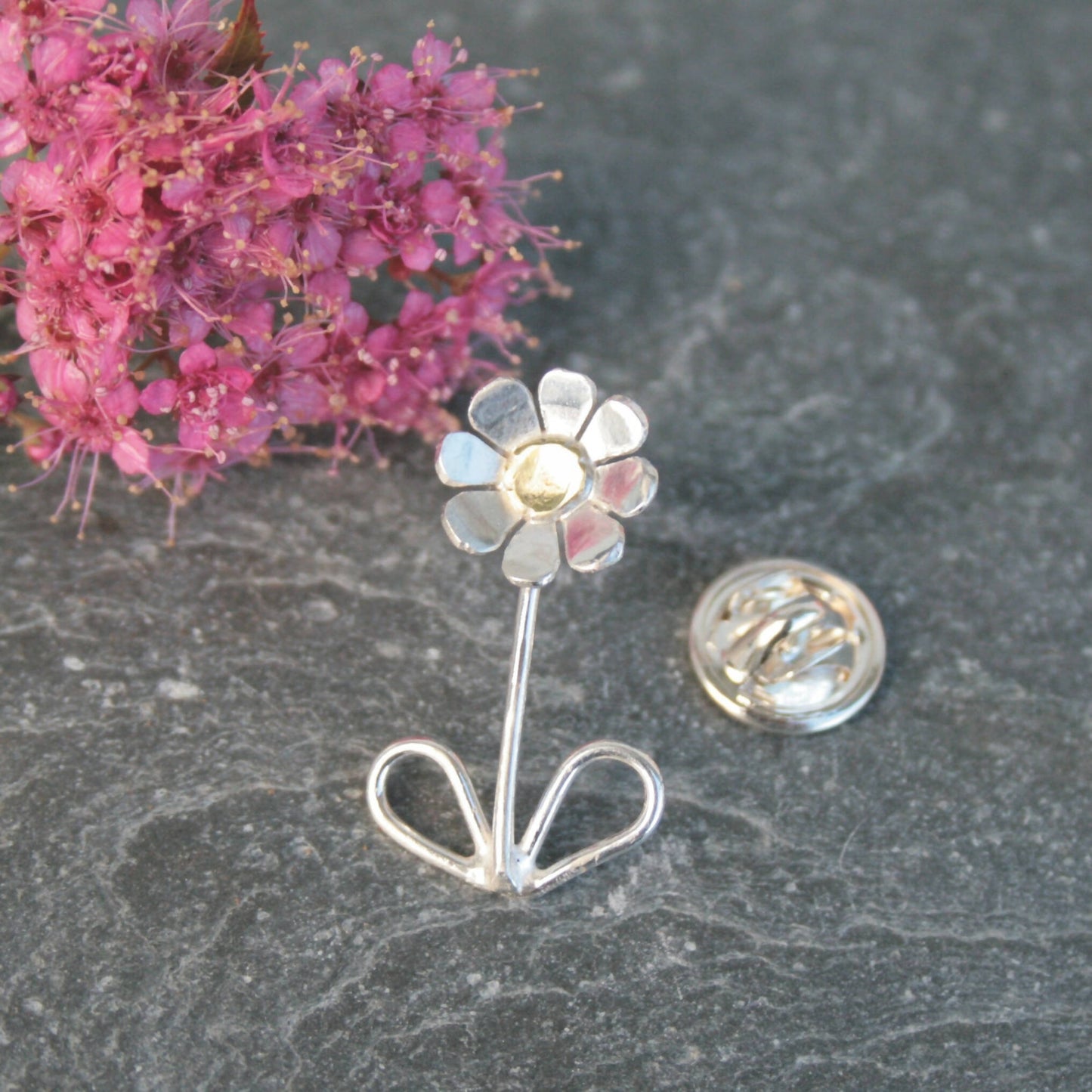 Sterling silver daisy brooch