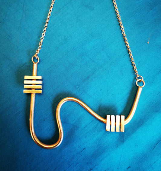 Small collar with solid silver wire