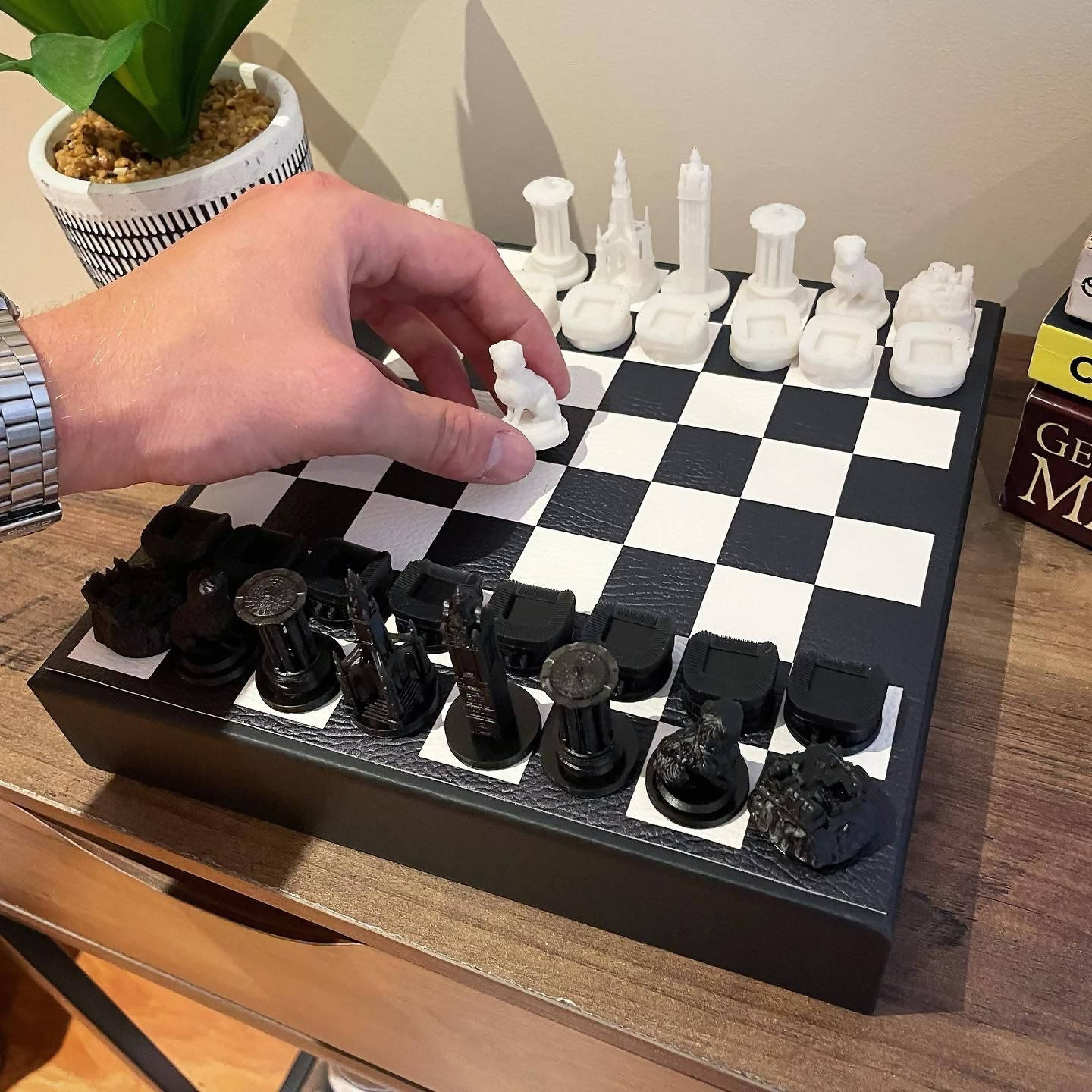 MINI Edinburgh Chess Set