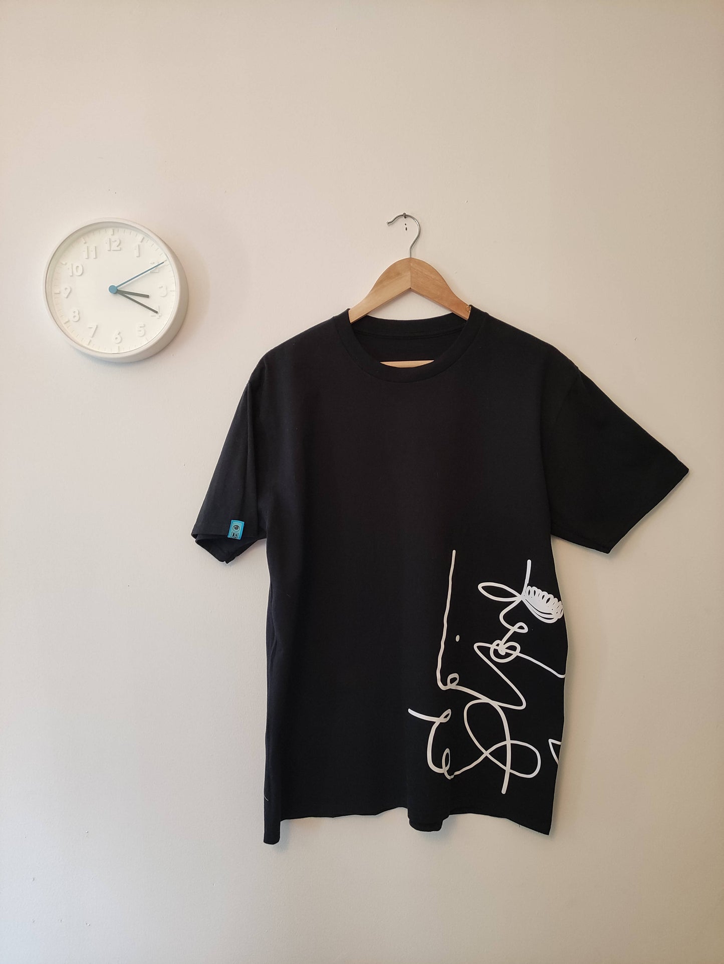 Linear faces Design 02, Side printed T-shirt