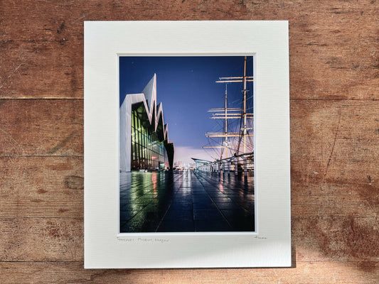 A silent night in city of Glasgow print