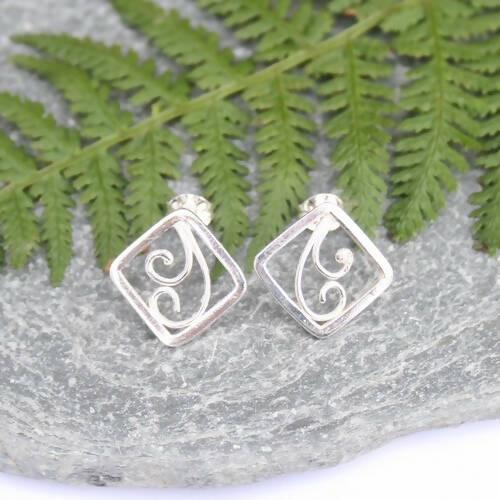silver-fern-earrings